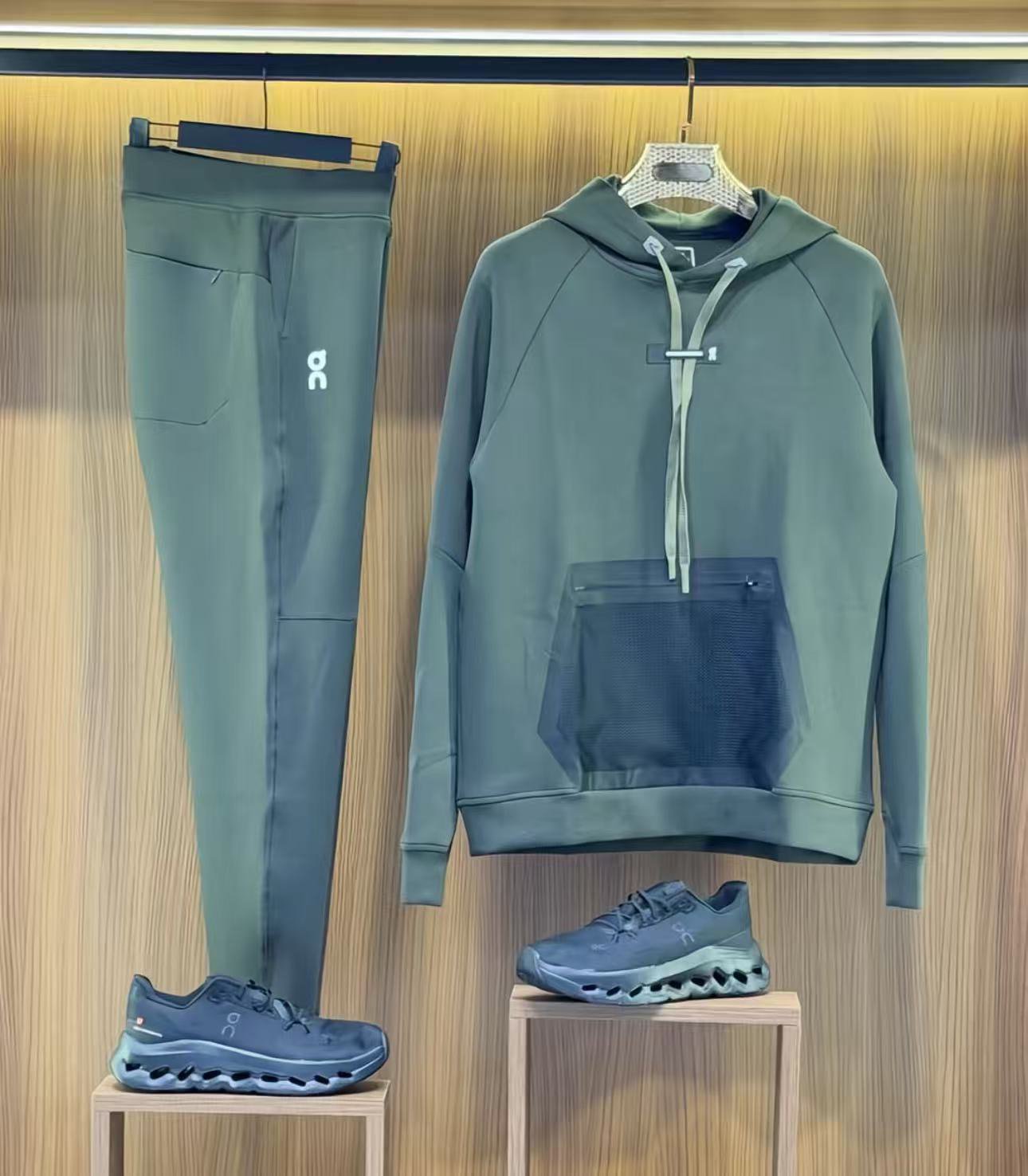 On Pullover Hooded Tracksuit