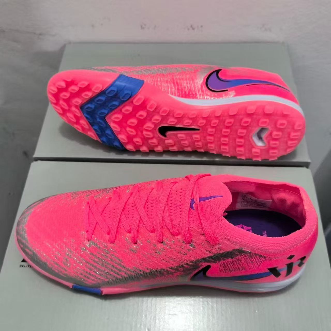 Nike Pink Turf Soccer Shoes