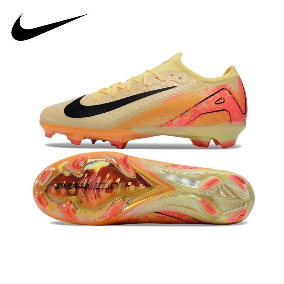 Nike Low-Cut Soccer Cleats