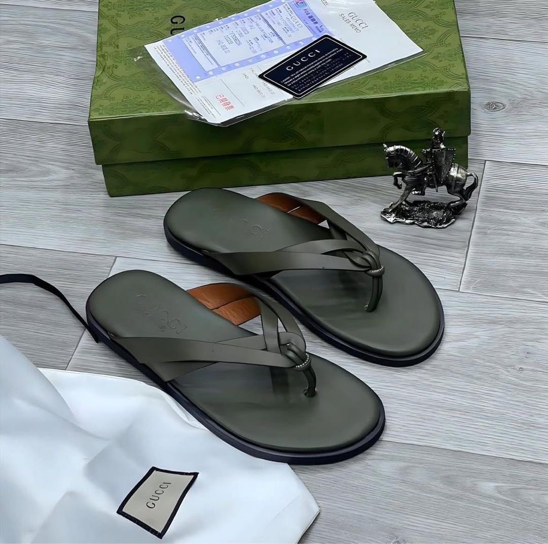 GUCCI Toe-Post Sandals