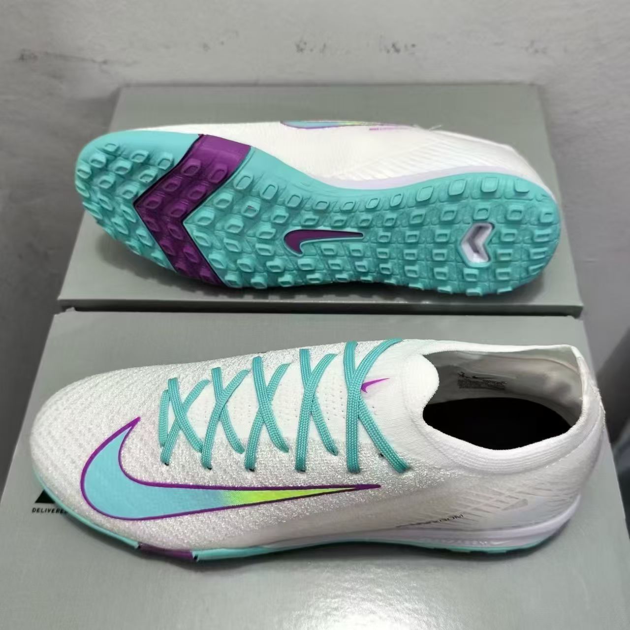 Nike Low-Top Turf Soccer Shoes