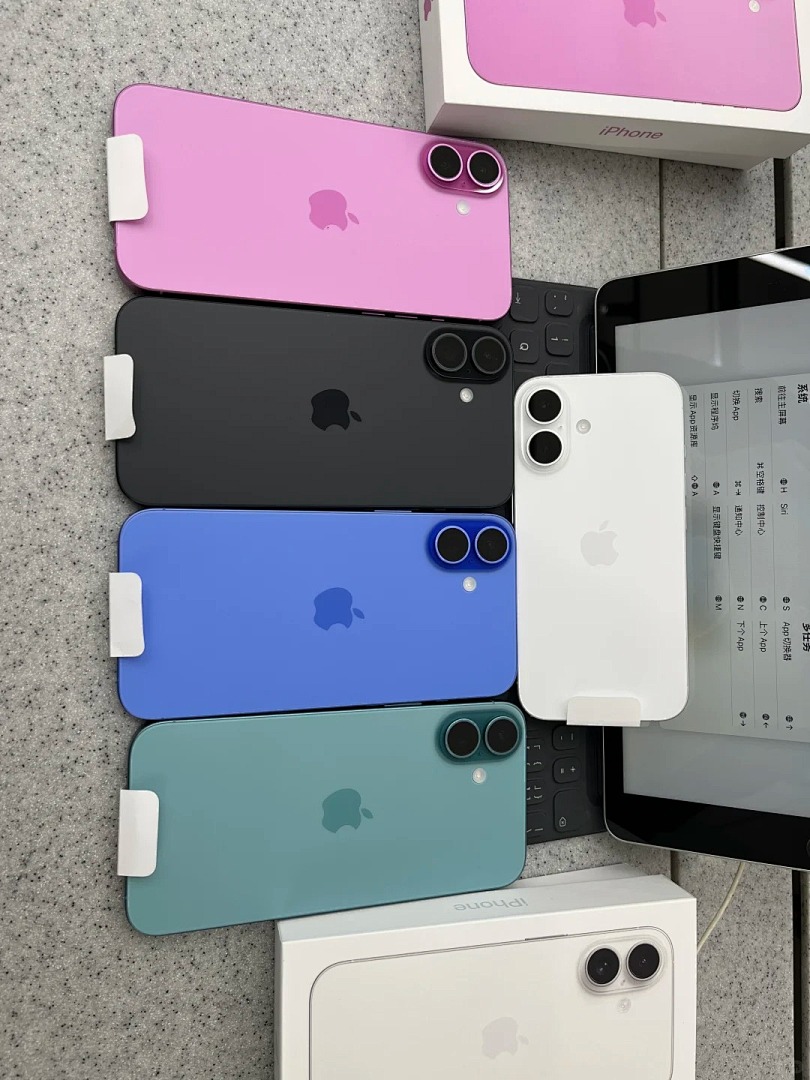 Apple iPhone 16 Smartphones