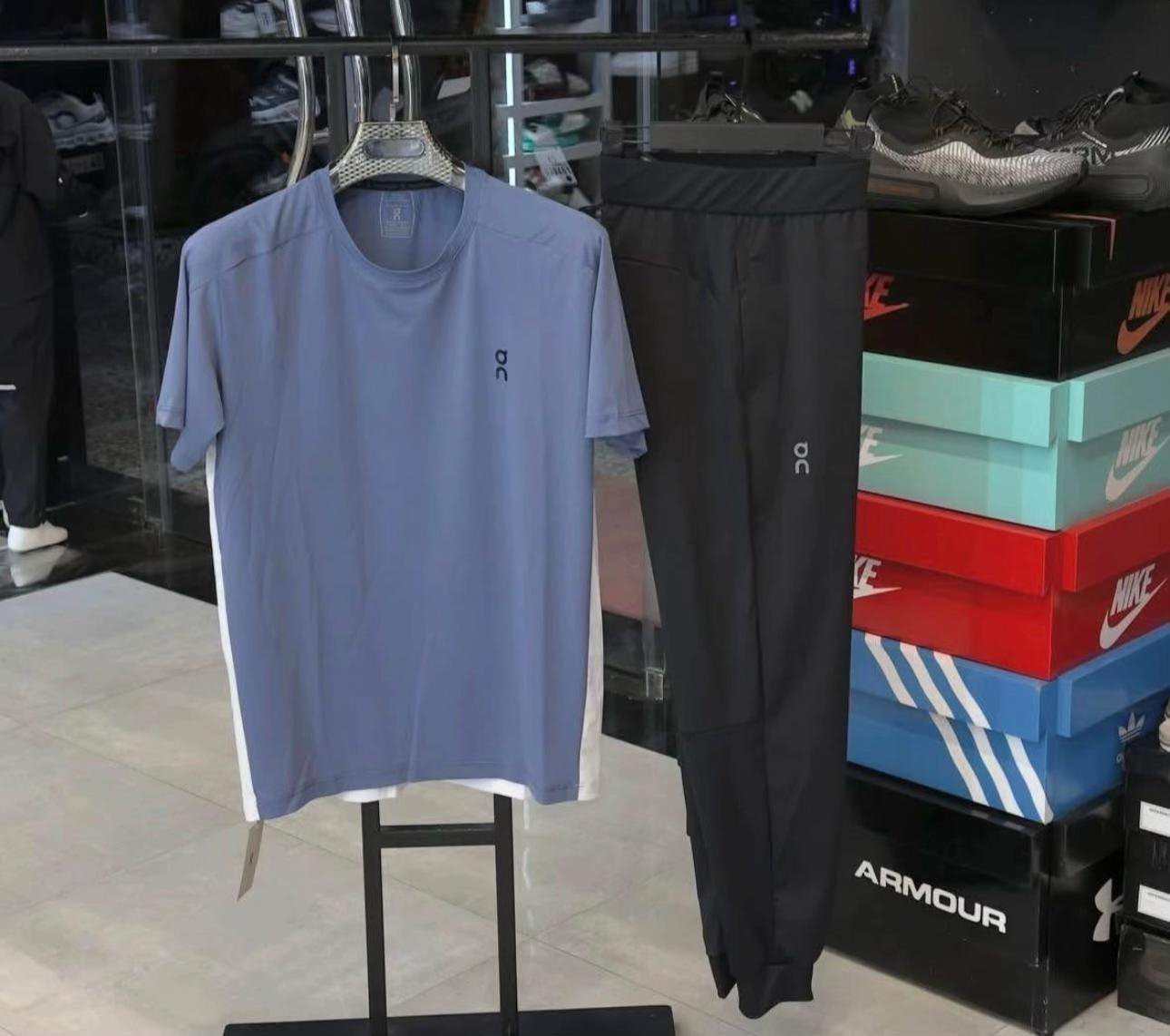 On Running Blue T-Shirt and Black Jogger Set