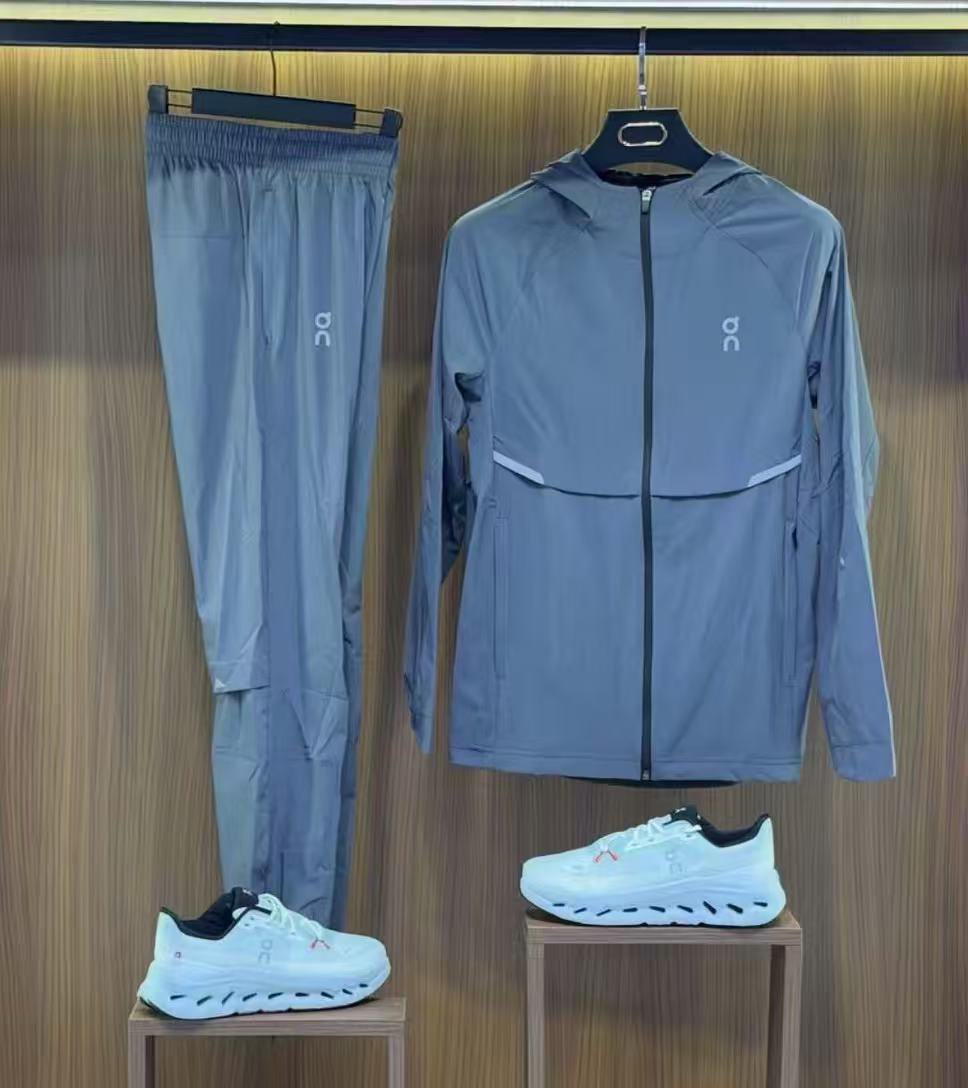 On Hooded Running Tracksuit