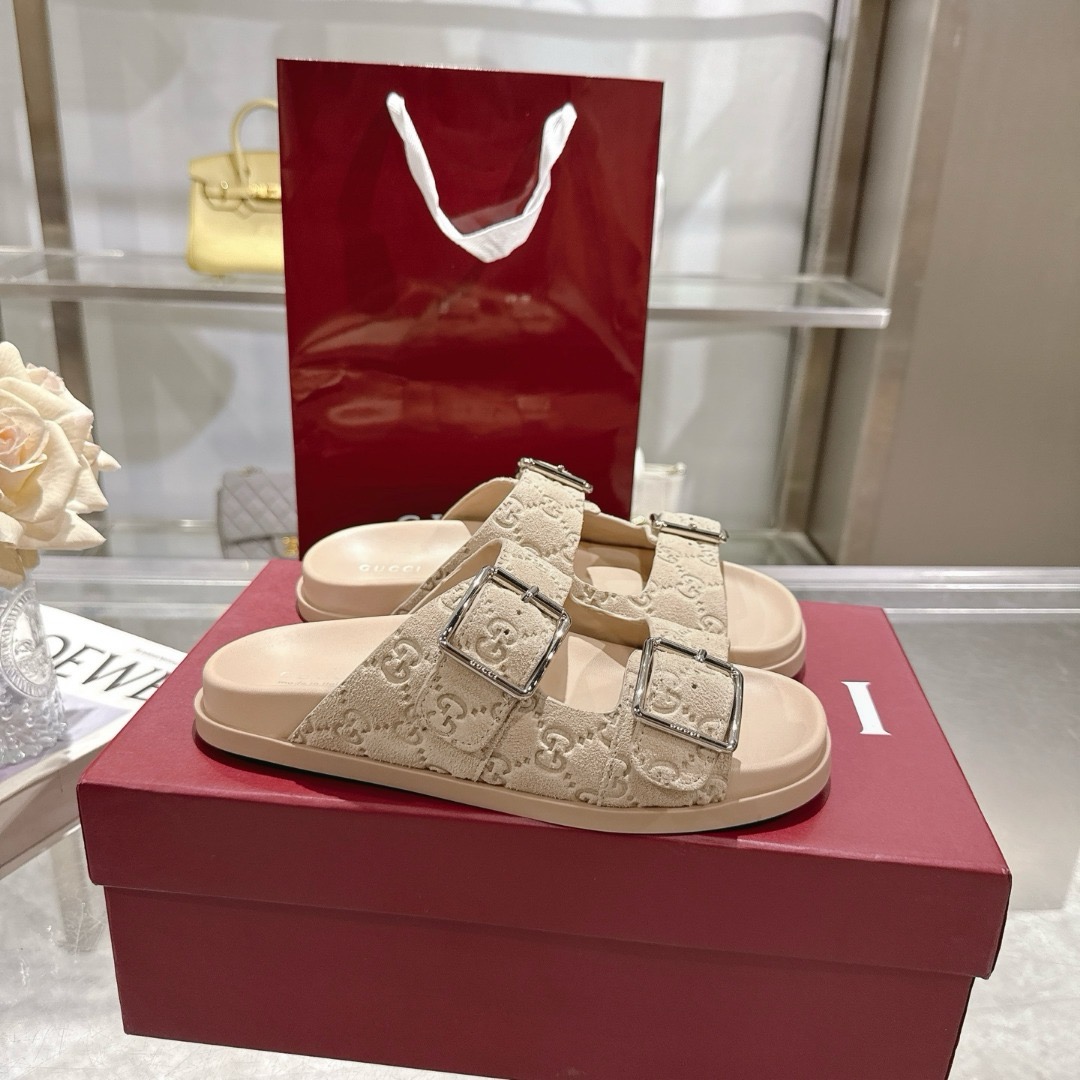 GUCCI Embossed Double-Buckle Slide Sandals