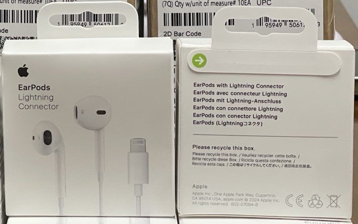 Apple EarPods with Lightning Connector