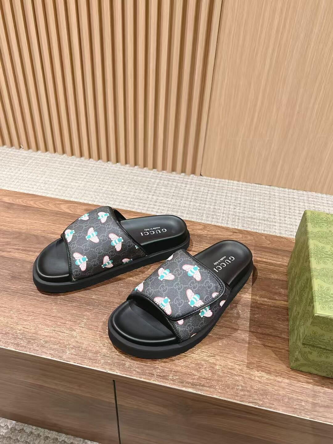 GUCCI Butterfly-Print Slide Sandals