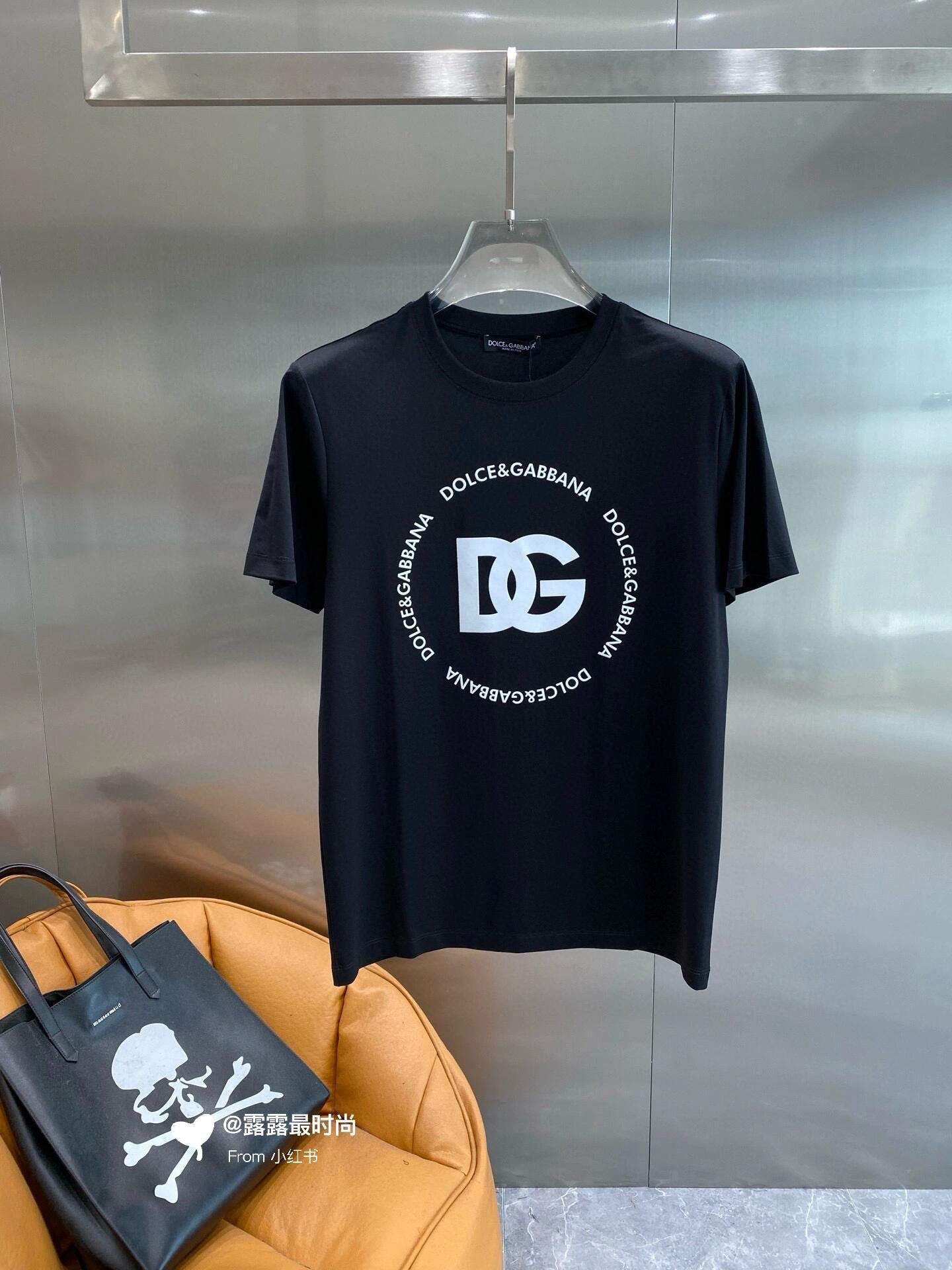 Dolce & Gabbana Circular Logo T-Shirt