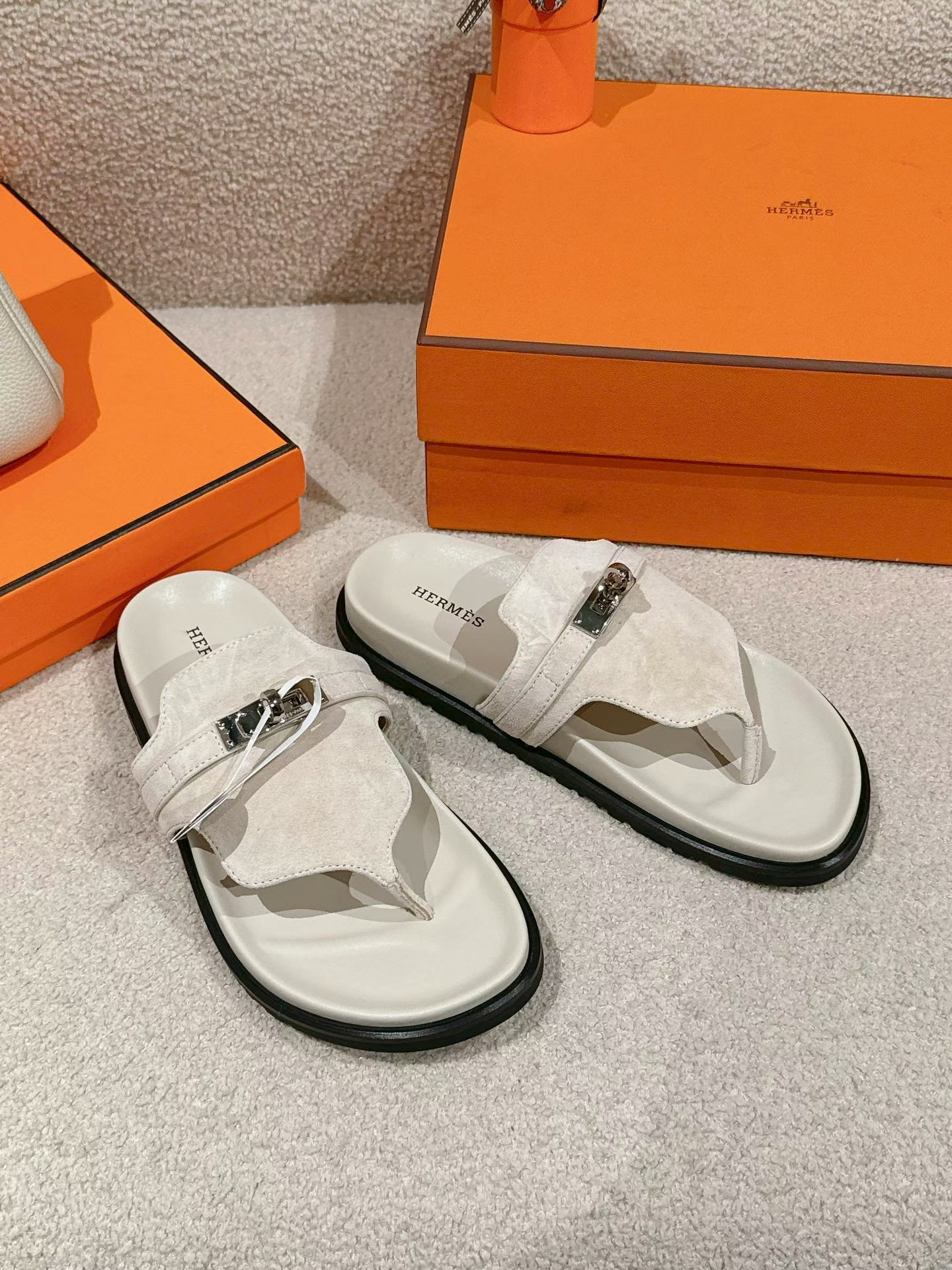 Hermès Suede Thong Sandals - Off-White