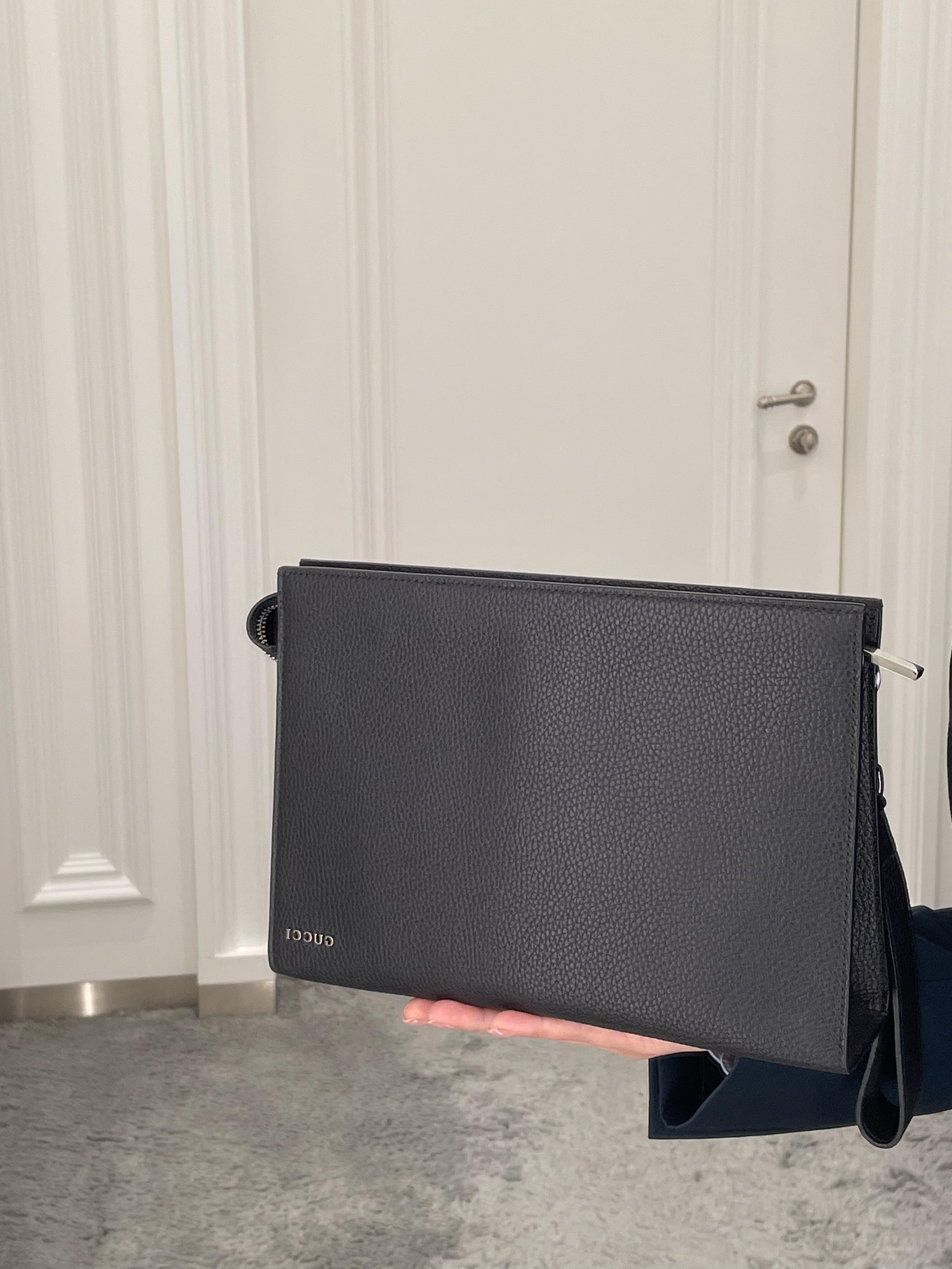 Gucci Black Pebbled Wristlet Clutch