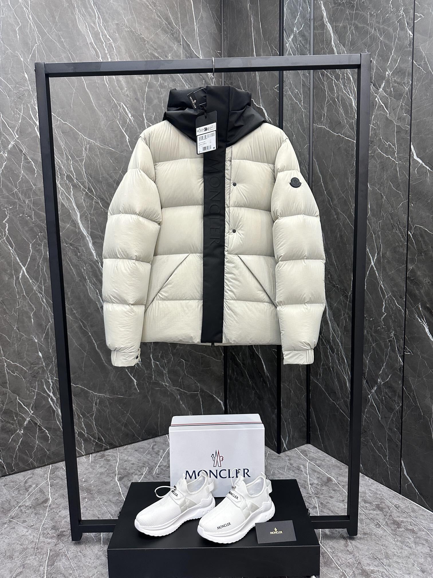 Moncler Two-Tone Hooded Puffer Jacket