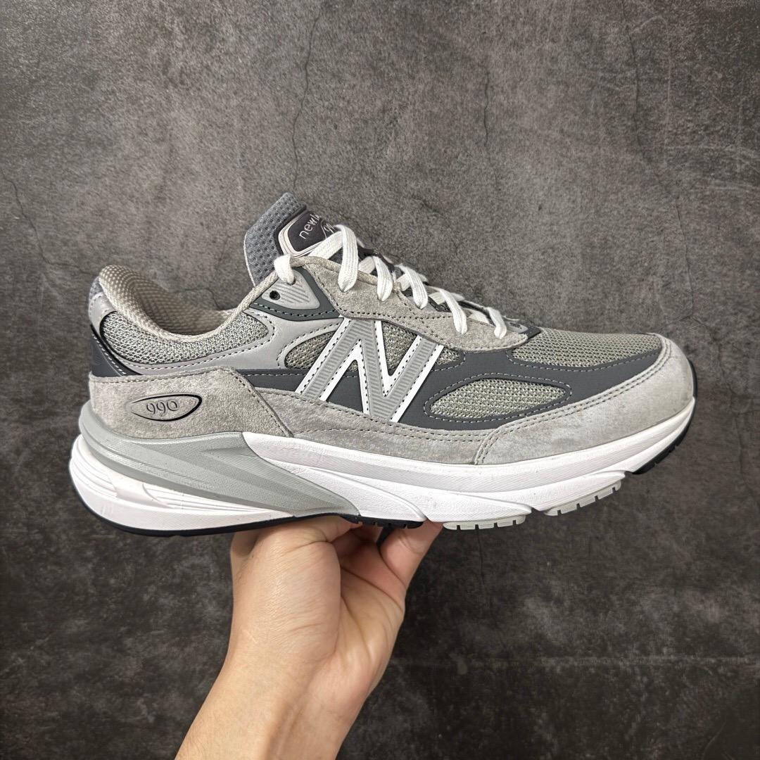 New Balance 990 Sneakers