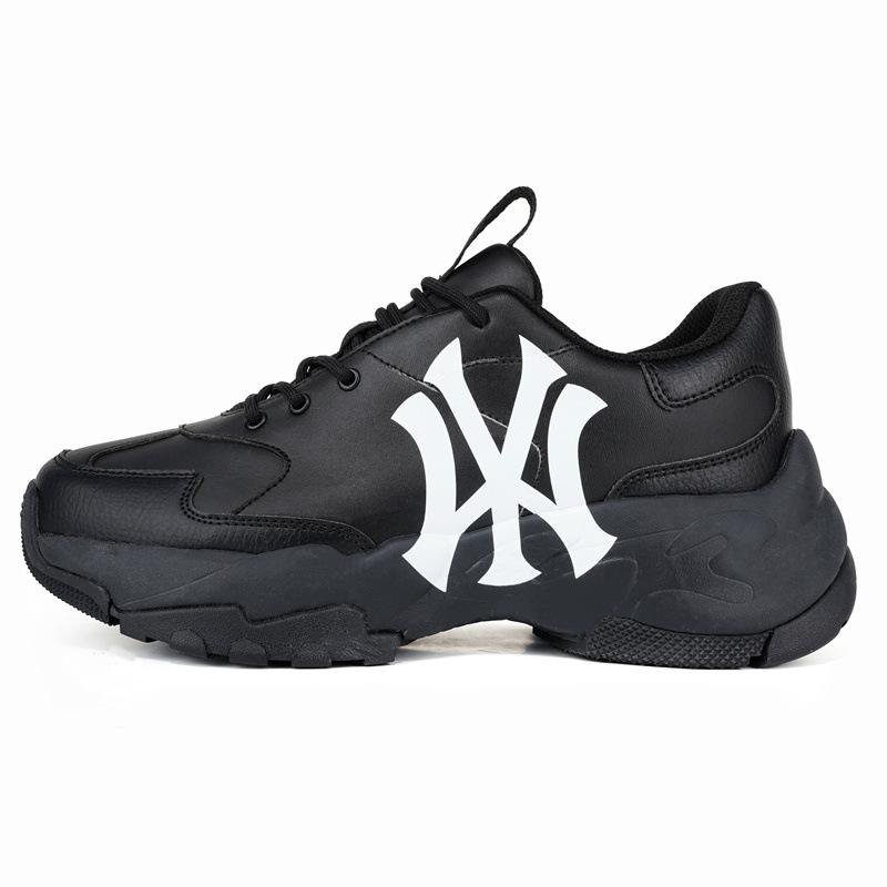 Black Chunky Sneaker with White NY Graphic