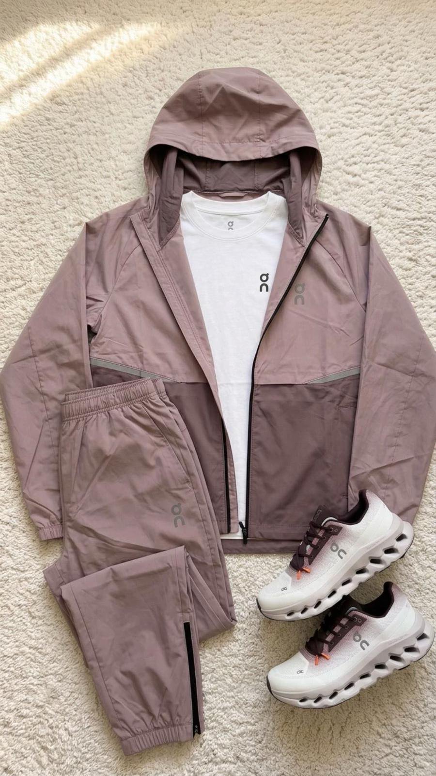 On Color-Block Hooded Jacket and Jogger Set