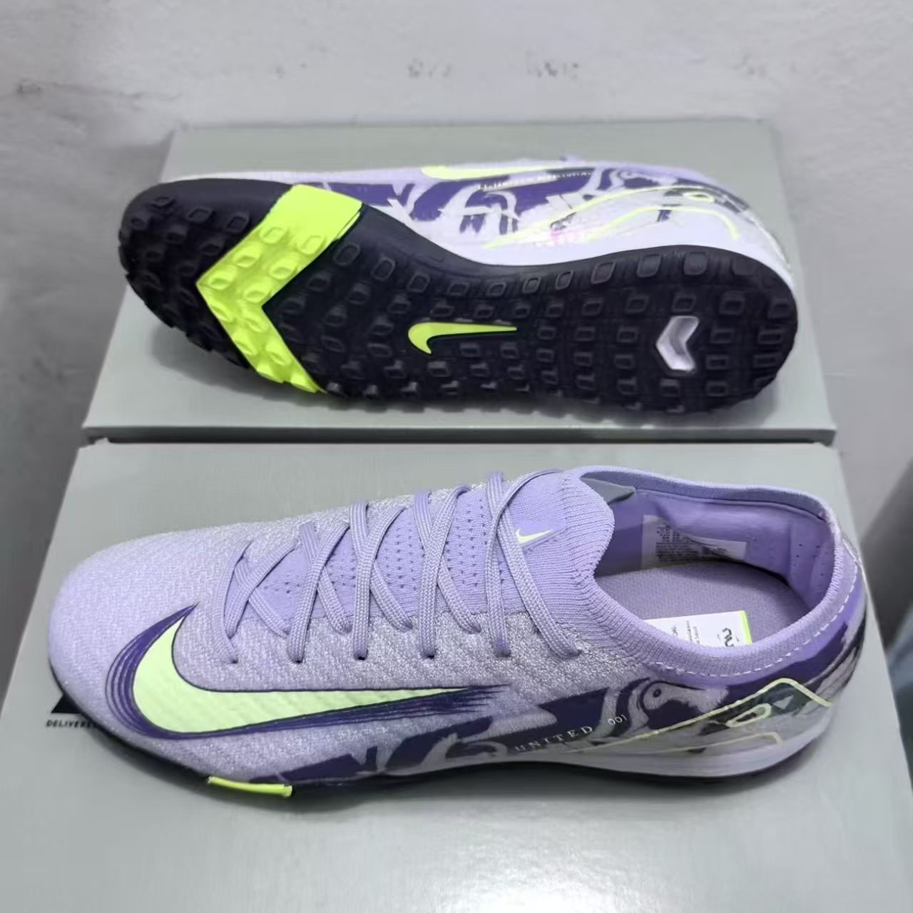 Nike Low-Top Turf Soccer Shoes