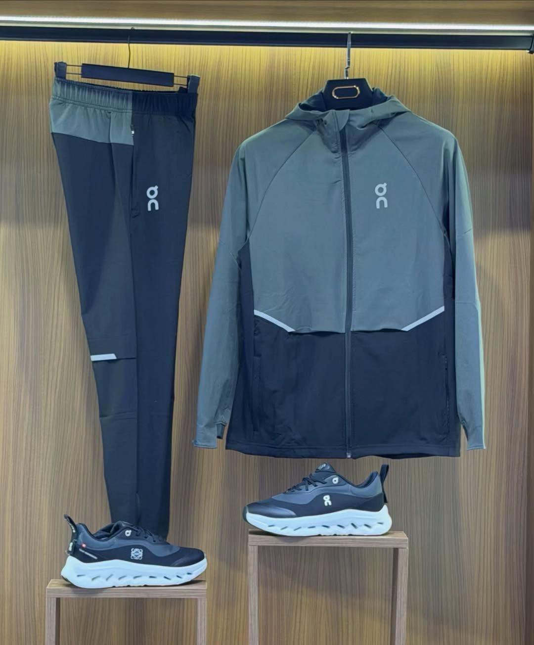 On Color-Block Hooded Tracksuit and Running Shoes Set