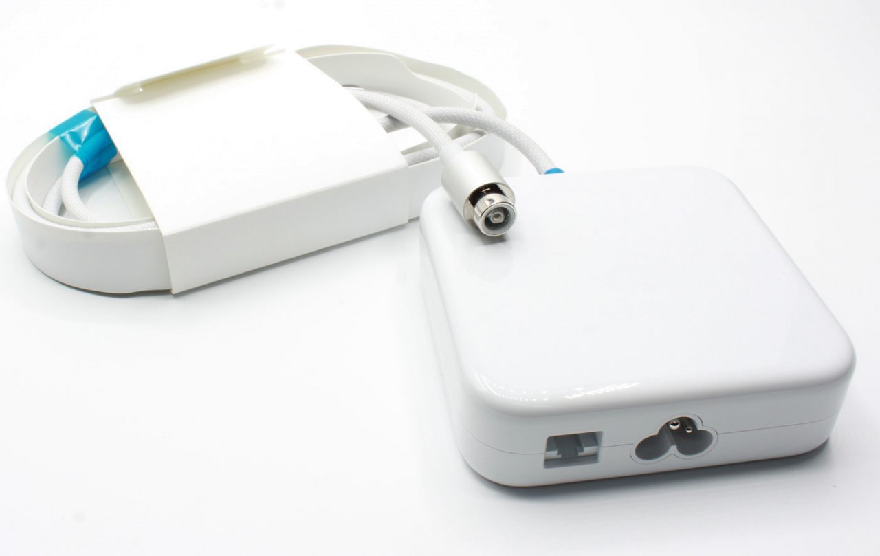 Portable Power Adapter with Cable