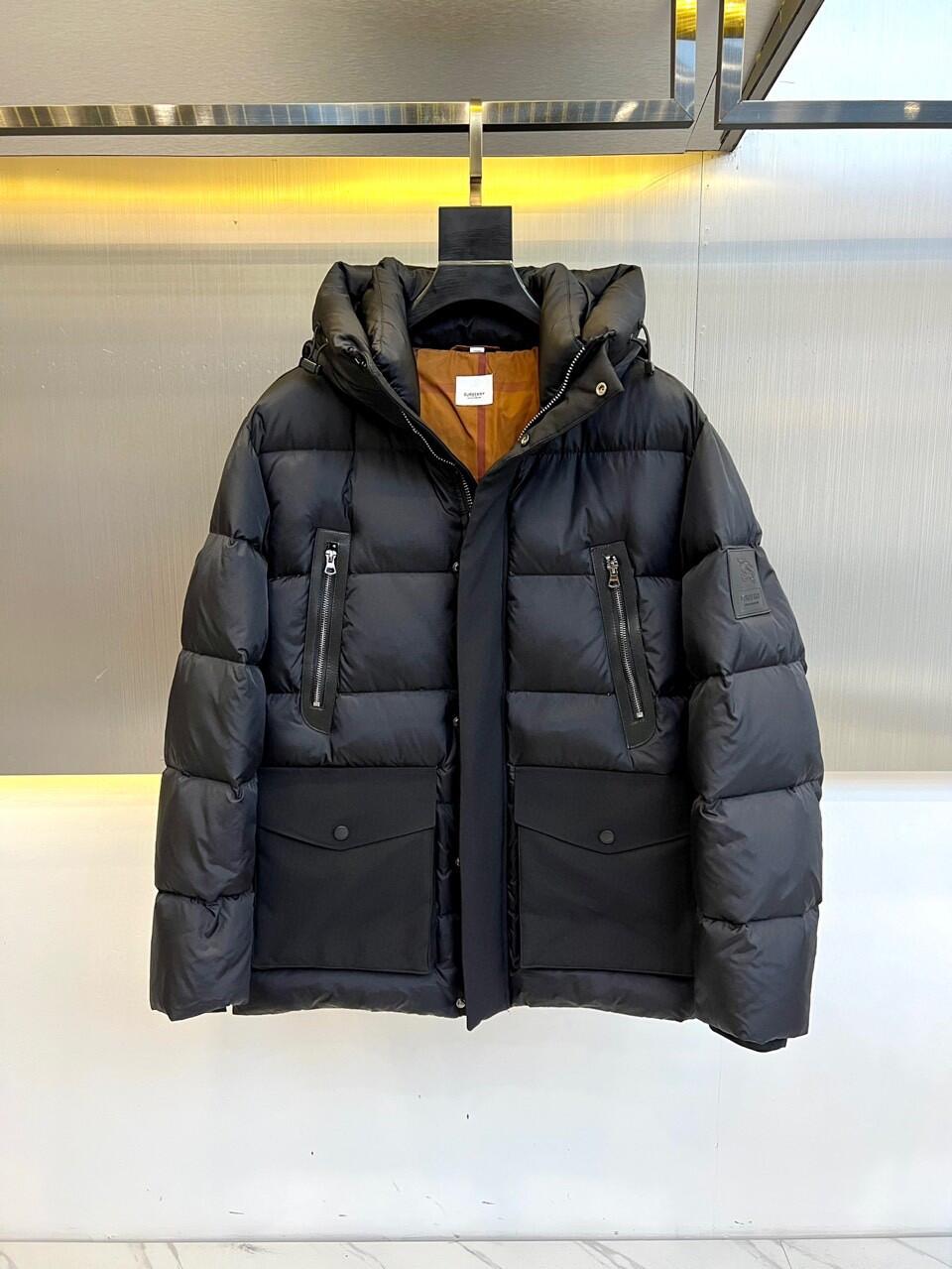 BURBERRY Multi-Pocket Hooded Puffer Jacket