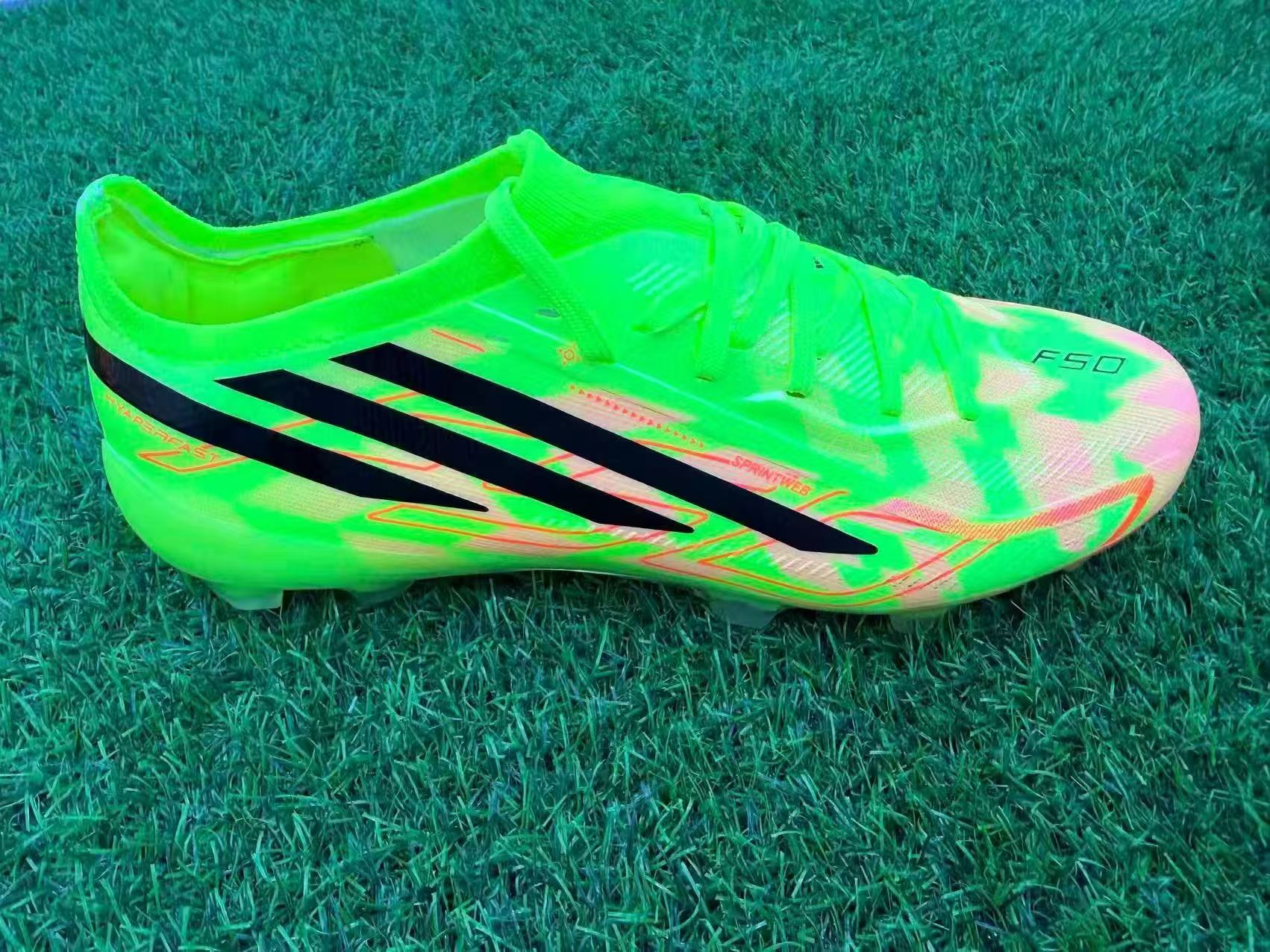 F50 Low-Cut Soccer Cleats
