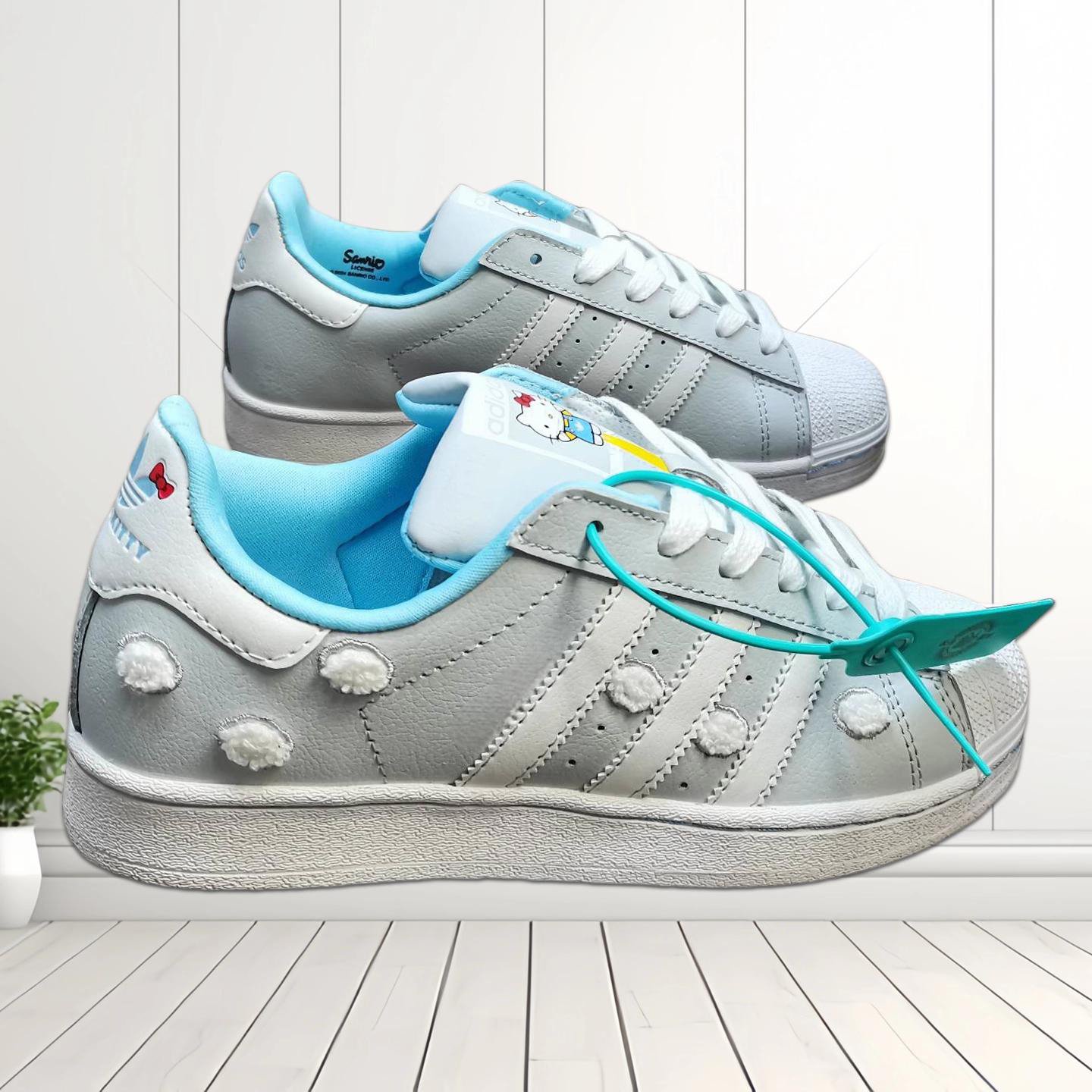 Hello Kitty Gray Decorative Sneakers