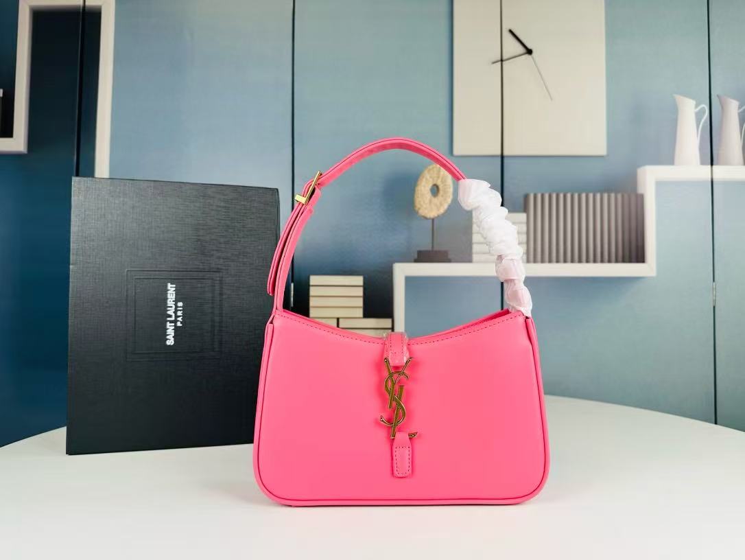 Saint Laurent Le 5 à 7 Shoulder Bag 8024