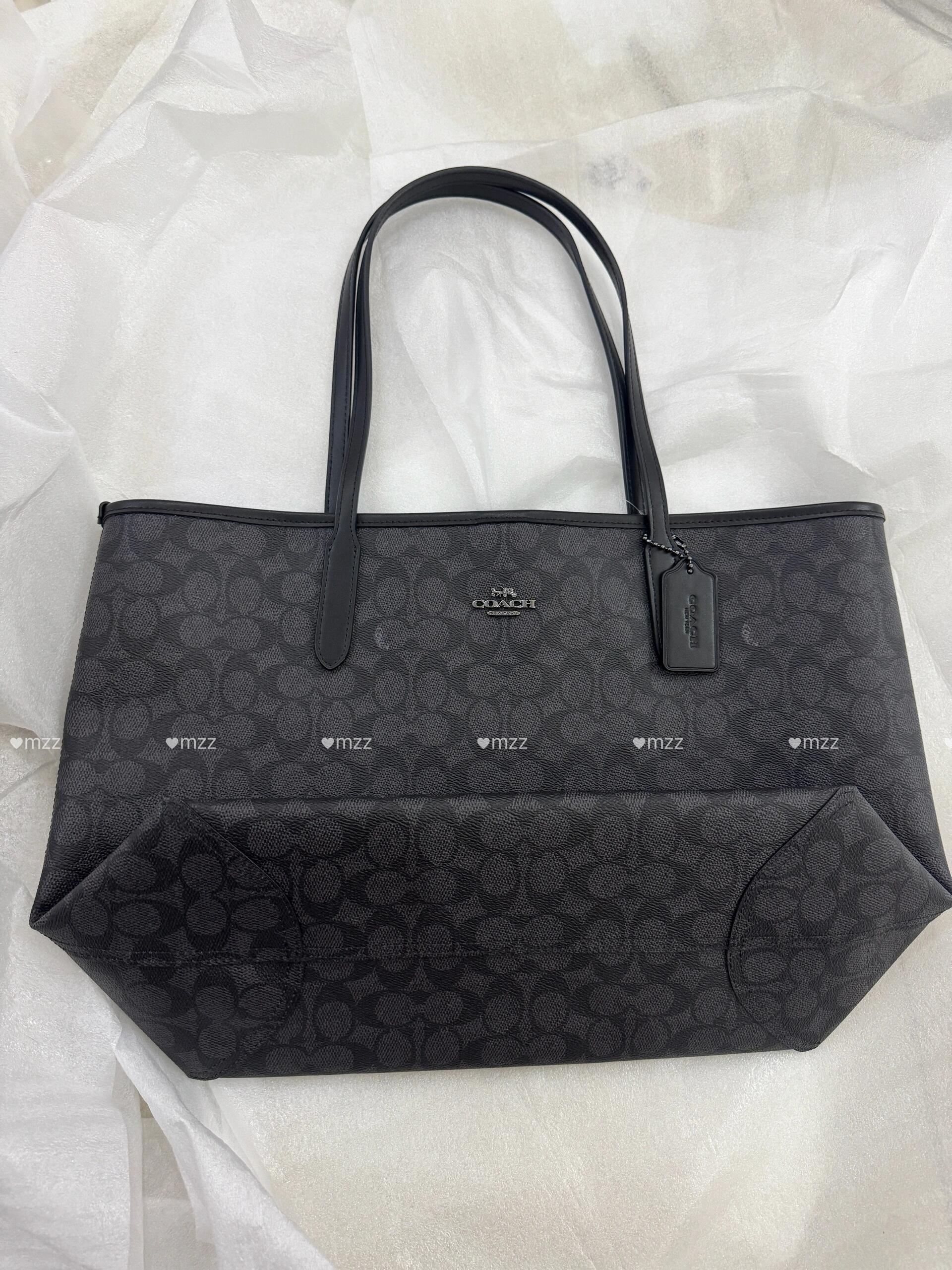 COACH Signature Large Tote Bag