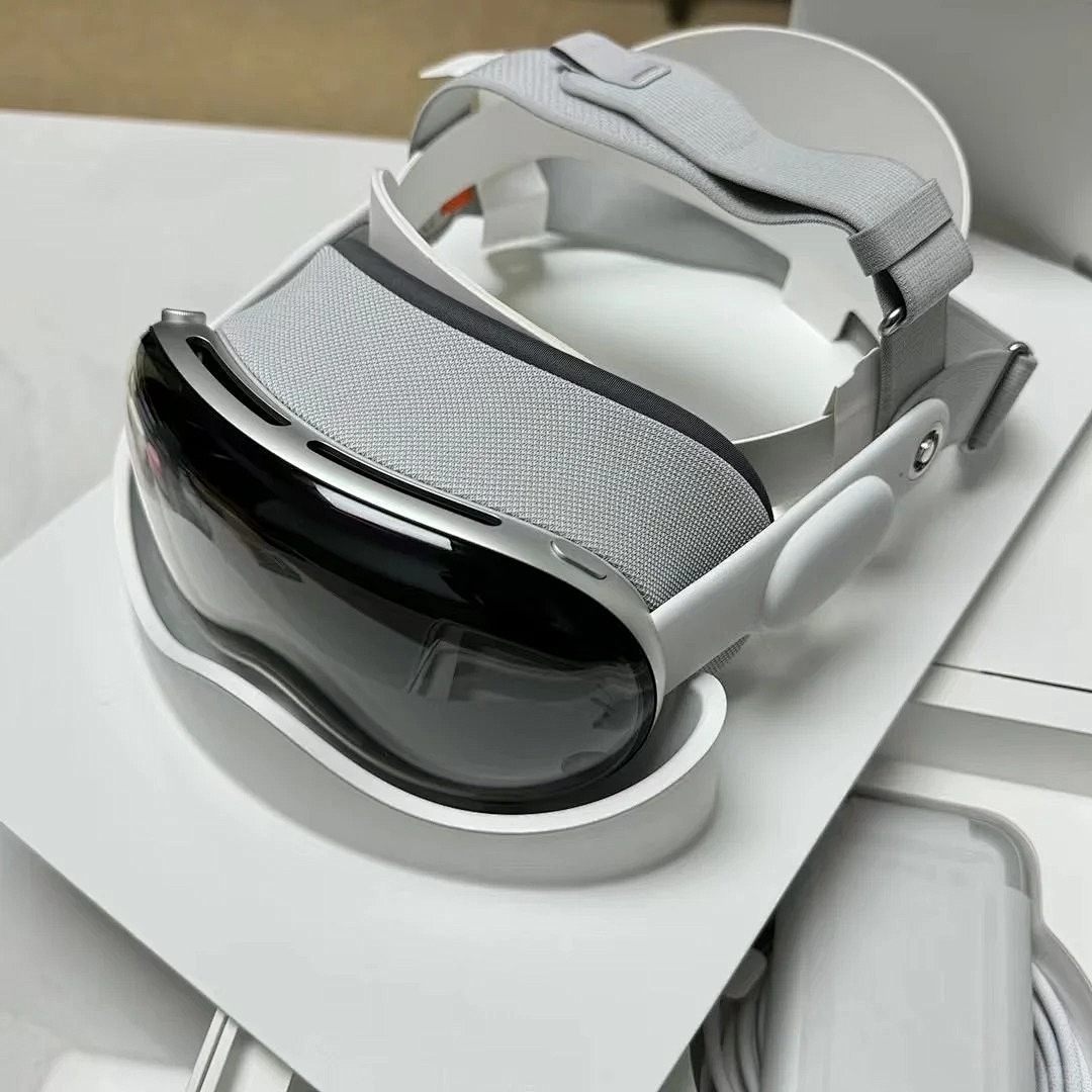 Mixed Reality Headset
