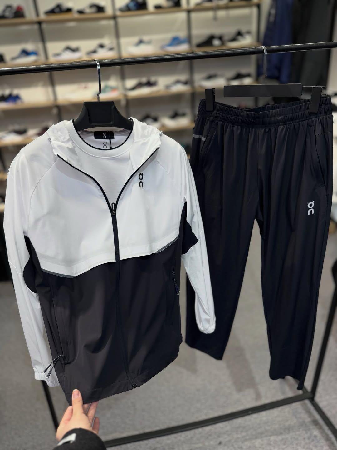 On Color-Block Hooded Jacket and Pants Set