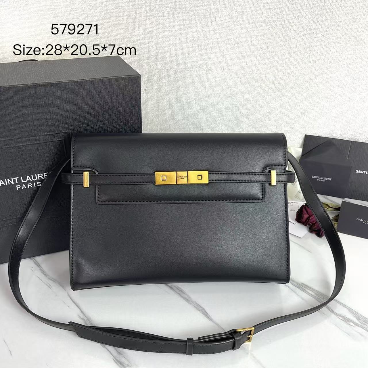 579271 Black Shoulder Bag