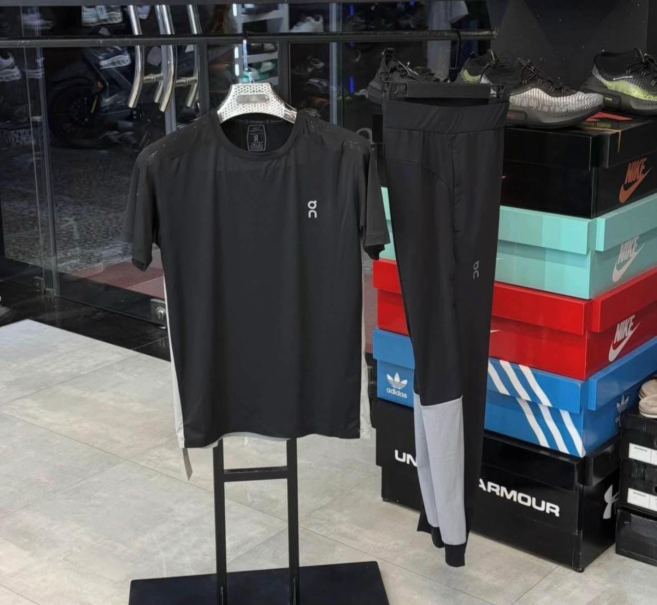 On Running Black T-Shirt and Color-Block Jogger Set