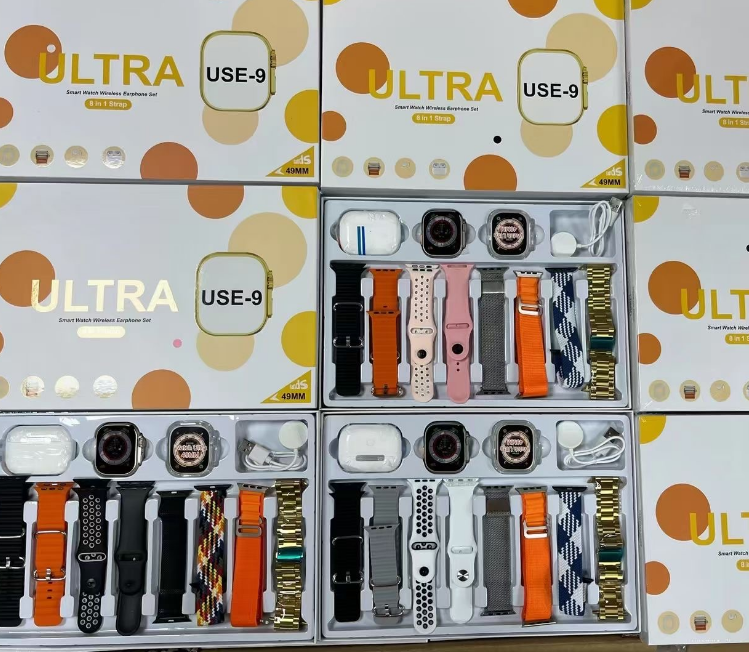 USE-9 Ultra Smartwatch 8-in-1 Set