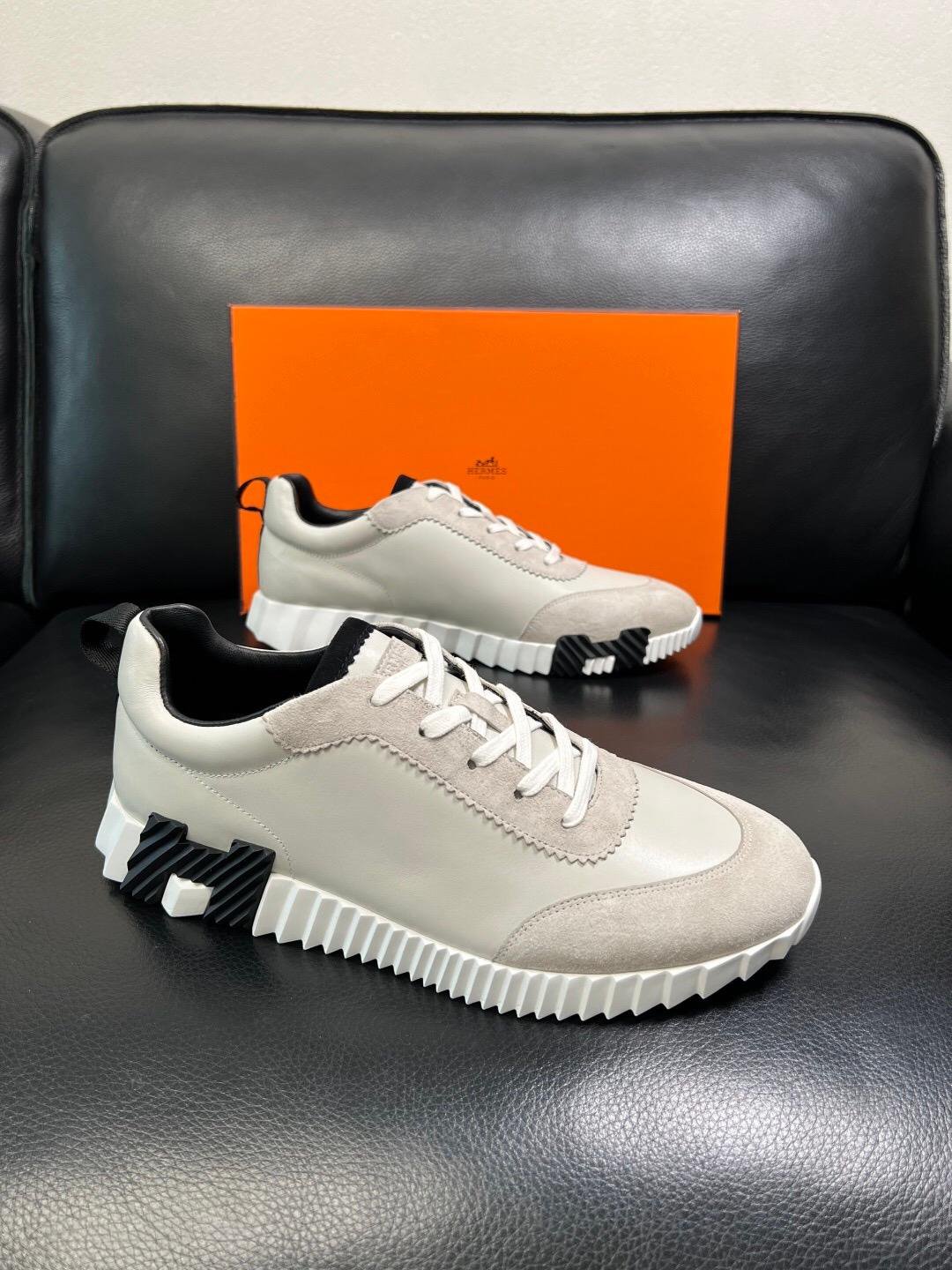 Hermès Bouncing Low-Top Sneakers