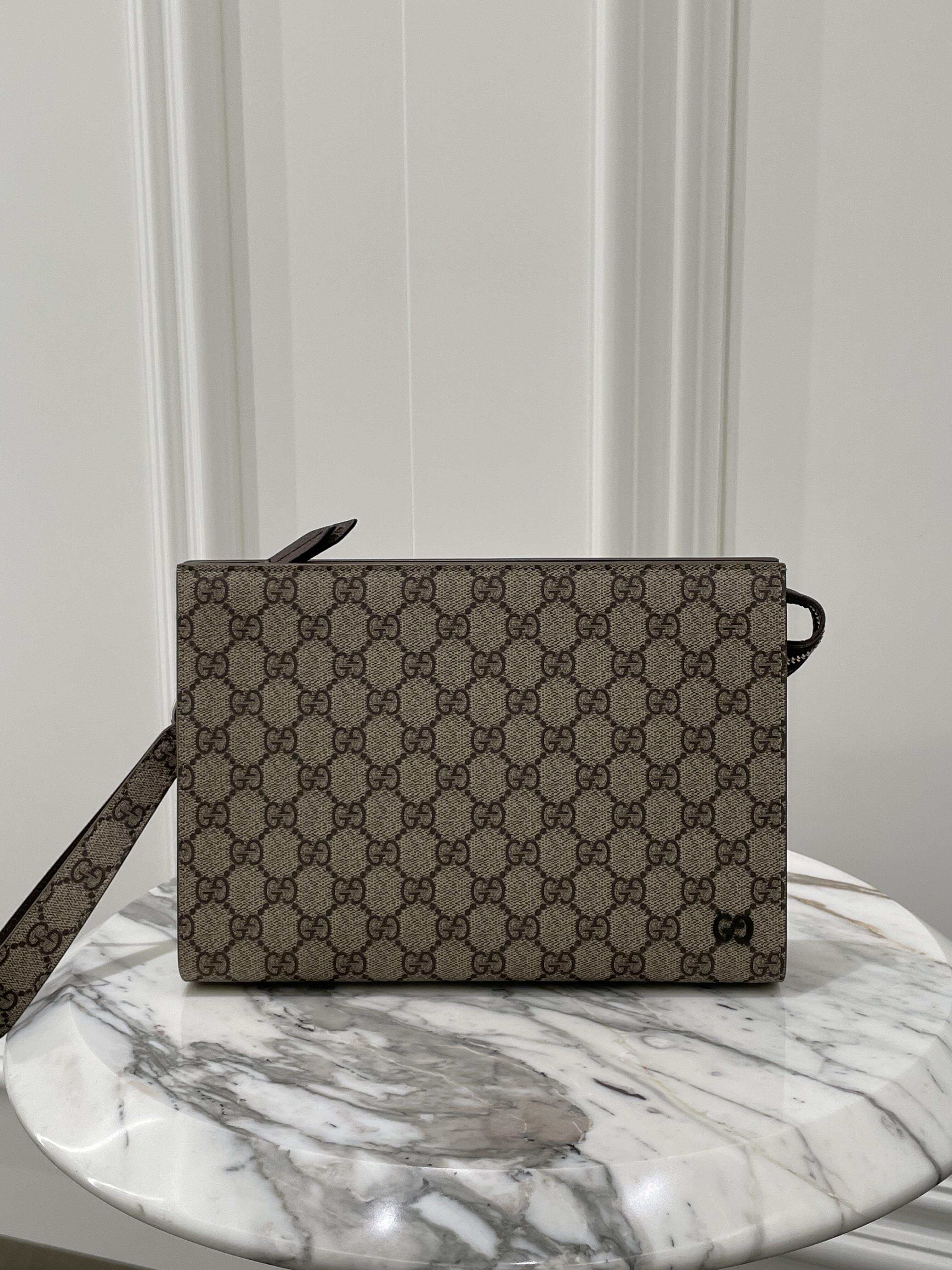 Gucci Beige GG Supreme Wristlet Clutch