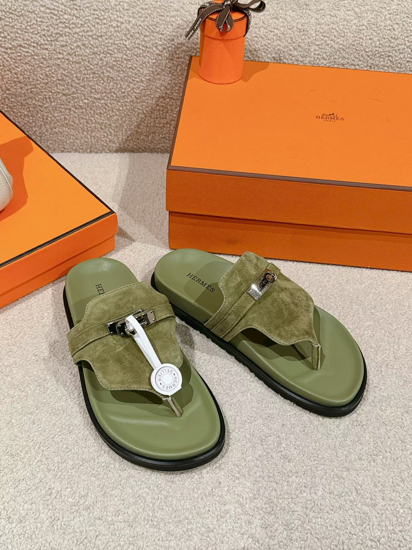 Hermès Suede Thong Sandals - Olive Green