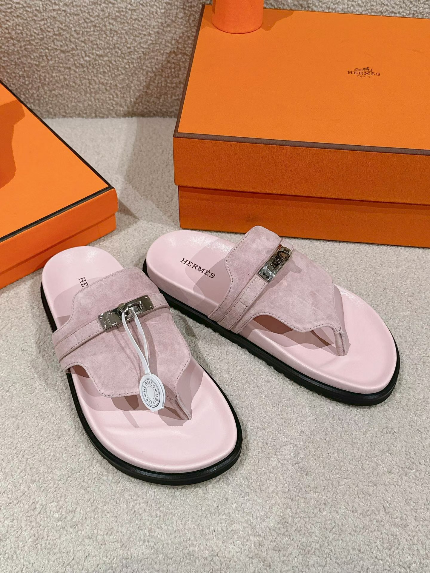 Hermès Suede Thong Sandals - Light Pink