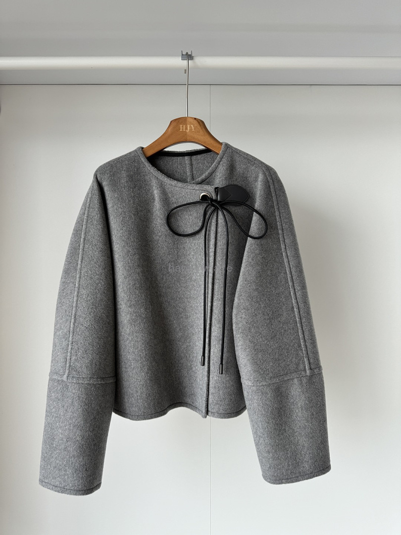 Women's Bow Tie Pullover
