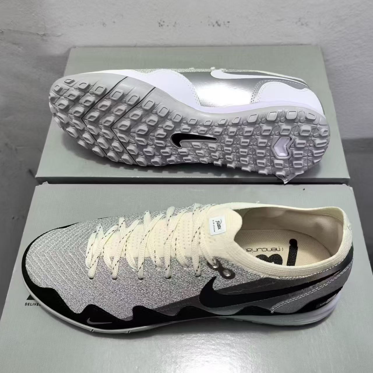 Nike Low-Top Running Shoes