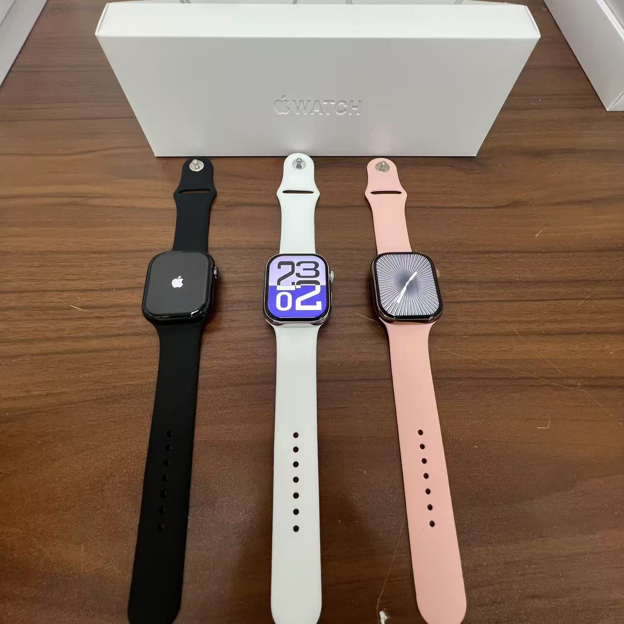 Apple Watch-Style Smartwatch with Sport Band